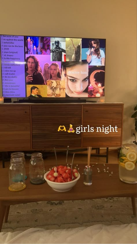 Spa Night With Friends Aesthetic, Spa Night At Home Friends Aesthetic, Dorm Sleepover Aesthetic, Self Care Sleepover, At Home Spa Aesthetic, Girl Night Aesthetic Home, Girls Night Aesthetic At Home, At Home Spa Night With Friends, Summer Activities Aesthetic At Home