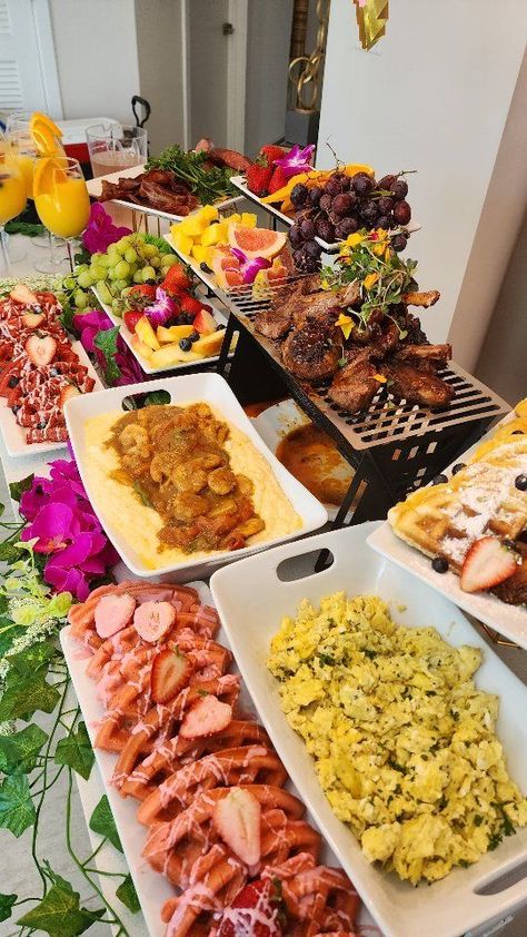 Private Chef Breakfast, Private Chef Meals, Appetizer Spread Table, Private Chef Menu Ideas, Private Chef Dinner Party, Private Chef Aesthetic, 21st Birthday Food, Charcuterie Board For 4, Private Chef Business