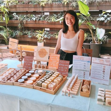 Skincare Display Table, Soap Vendor Display, French Soap Display, Selling Soap At Farmers Market, Soap Stands Display Ideas, Soap Farmers Market Display, Soap Store Design, Soap Table Display, Skincare Vendor Booth