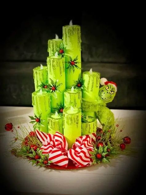 Grinch Wedding, Grinchmas Decorations Diy, Grinch Decor, Grinch Crafts, Christmas Party Ideas, Grinch Decorations, Grinch Christmas Party, Whoville Christmas, Grinch Christmas Tree