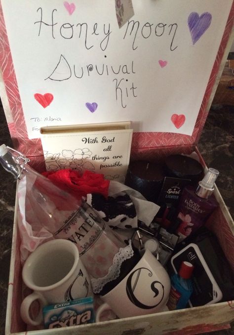 Bachelorette gift. Honeymoon survival kit Honeymoon Survival Kit, Honeymoon Kit, Bachelorette Gift Ideas, Bridal Emergency Kits, Bachelorette Brunch, Keep Private, Honeymoon Night, Gambling Art, Bachelorette Gift