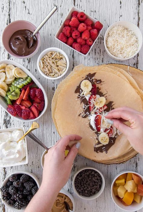 Learn how to build an epic Crepe Bar at home and be a brunch hero! Providing options for both sweet and savory crepes will have your guests raving about this unique meal idea! Crepe Buffet Ideas, Crepes Board, Crepe Bar Ideas, Crepes Bar, French Lunch, Crepe Station, Mom Brunch, Crepe Party, Crepe Bar