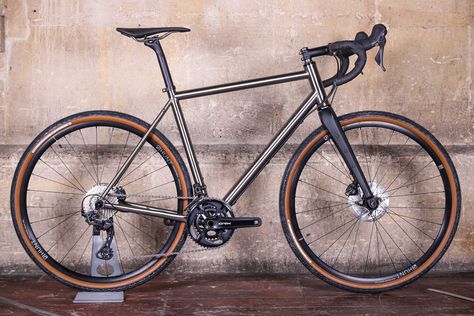 Just In: Enigma Escape - updated titanium gravel bike arrives for review | road.cc #gravelbike #cycling #gravelcycling Gravel Bike Bicycles, Surly Bike, Titanium Road Bike, Titanium Bike, Best Road Bike, Pink Bicycle, Bike Room, Bicycle Mountain Bike, Road Bike Women