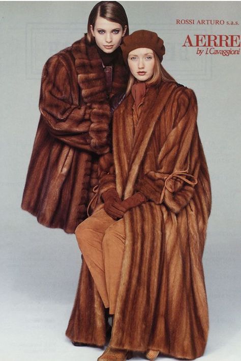 Mink Coats, Fur Coat Fashion, Fabulous Furs, Fur Wrap, Mink Coat, Fur Shoes, Mink Fur Coat, Fashion Guide, Vintage Fur