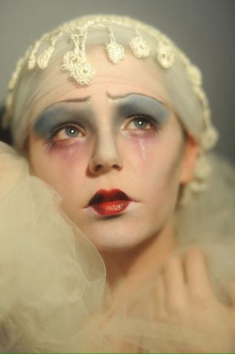 Pierrot Clown, 얼굴 드로잉, 얼굴 그리기, White Makeup, Smink Inspiration, Clown Makeup, Kesha, Foto Art, Fantasy Makeup