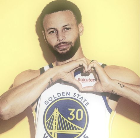 Steph Curry Aesthetic Pfp, Steph Curry Icon, Curry Icon, Curry Memes, Ayesha And Steph Curry, Steph Curry 3, Cool Basketball Wallpapers, Curry Wallpaper, Stephen Curry Basketball