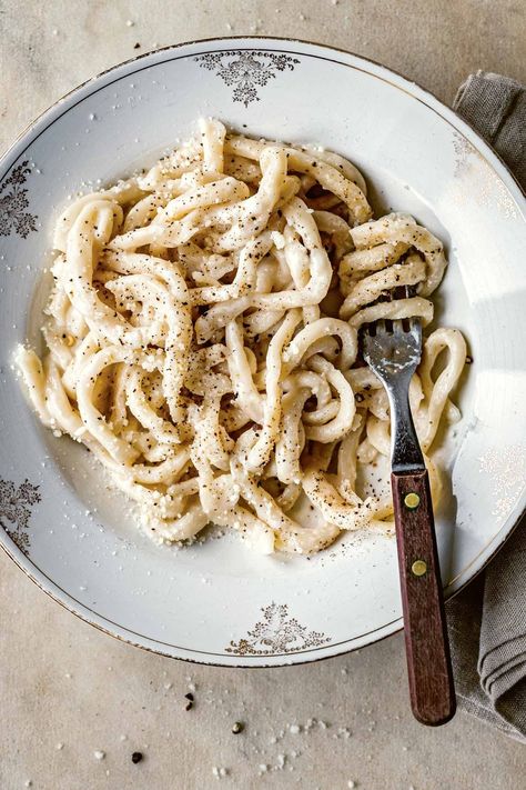 Italian Dinner Party Decorations, Pasta With Cheese, Pici Pasta, Black Pepper Sauce, Easy Italian Recipes, Italian Menu, Italian Dinner Party, Authentic Italian Recipes, Pecorino Romano Cheese