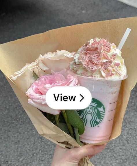 Autumn Taylor Swift, Rosé Pink Aesthetic, Starbucks Psl, Berries Photography, Aesthetic Peaceful, Nyc Autumn, Minuman Starbucks, Endless Summer Vacation, Victorias Secret Angels