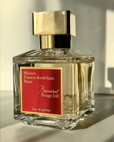 Koleksi Parfum, Aesthetic Perfume, Perfume Luxury, Perfume Aesthetic, Baccarat Rouge 540, Parfum Chanel, Fragrances Perfume Woman, Perfume Collection Fragrance, Fragrance Samples