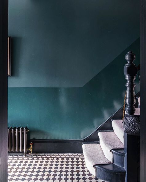 Farrow & Ball on Instagram: “Double tap if you love this half gloss, half matt look as much as we do. ⚡️ The combination of two hard wearing finishes, Modern Emulsion…” Baby Blue Paint, Teal Paint Colors, Blue Hallway, Inchyra Blue, Dark Blue Paint, Oval Room Blue, Farrow & Ball, Light Blue Paints, Hallway Colours