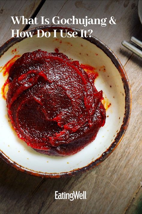 Korean Sauce Gochujang, How To Use Gochujang Paste, Korean Peppers Recipe, Gogugang Sauce, Recipes With Gojuchang, Chicken Gochujang Recipe, Go Chu Jang Recipes, Gochujang Vegetables, Gochujang Dishes