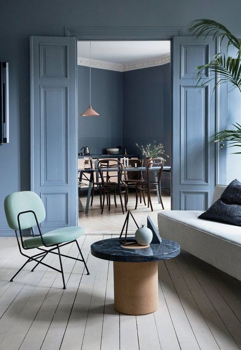 An Italian Man, a Scandinavian Woman and Their Chic Home in Oslo - NYTimes.com 아파트 인테리어, Interior Paint Colors, Design Del Prodotto, Blue Rooms, Blue Interior, Scandinavian Interior, Living Room Paint, Room Paint, Blue Walls