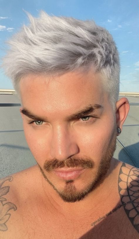 ADAM LAMBERT DAILY on X: "📷 | @adamlambert on his stories 💖 https://t.co/DEZPq78q2B" / X Adam Style, Adam Lambert, My Crush, Another One, Style Icon, V Shape, Beautiful People, Of My Life, Hair