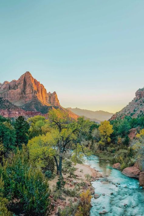 12 Best Places In Utah To Visit - Hand Luggage Only - Travel, Food & Photography Blog Etretat France, Dreamy Destinations, Snow Canyon State Park, Best National Parks, Escalante National Monument, Utah Mountains, Adventure Lifestyle, Utah Travel, Exotic Places