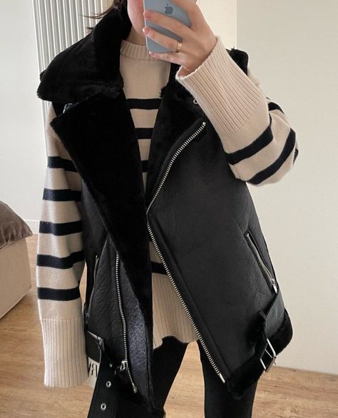 Gilet Outfit Women, Zara Jackets Women, Waistcoat Outfit Women, Gilet Outfit, Waistcoat Outfit, Fur Waistcoat, Shearling Jacket Women, Leather Waistcoat, Faux Leather Vest