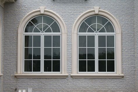 Double window with stone molding and precast sills Exterior Window Molding, Concrete Lintels, Wooden Window Design, Window Structure, Modern Window Design, Window Construction, House Window Design, Cornice Design, Classic Window