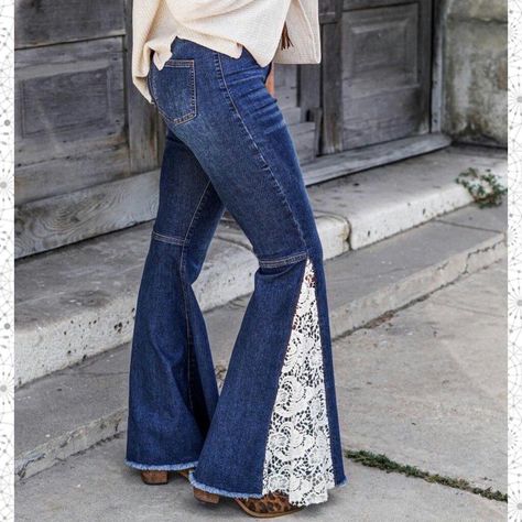 Diy Bell Bottom Jeans, Diy Flare Jeans, Diy Lace Jeans, Jeans Upcycle, Lace Jeans, Flair Jeans, Lace Summer Dresses, Denim Flare Jeans, Body Outfit