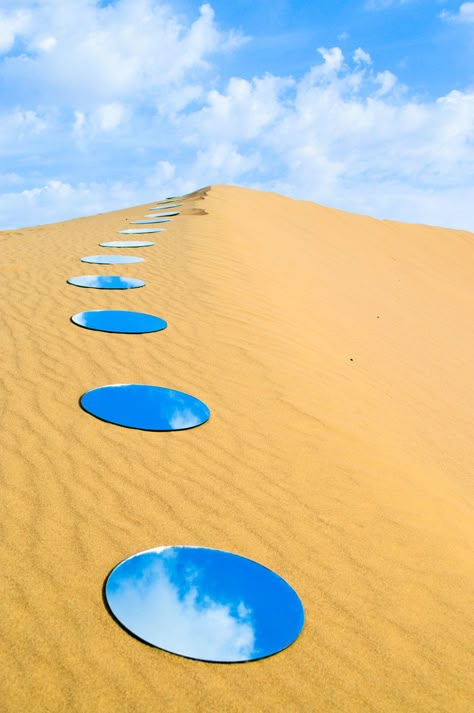 Desert Mirrors Installation for Dreams Project by Shirin Abedinirad Sand And Sky, Mirror Installation, Photography Jobs, Artistic Installation, Earth Art, Paul Gauguin, Online Photography, Mirror Art, Sculpture Installation