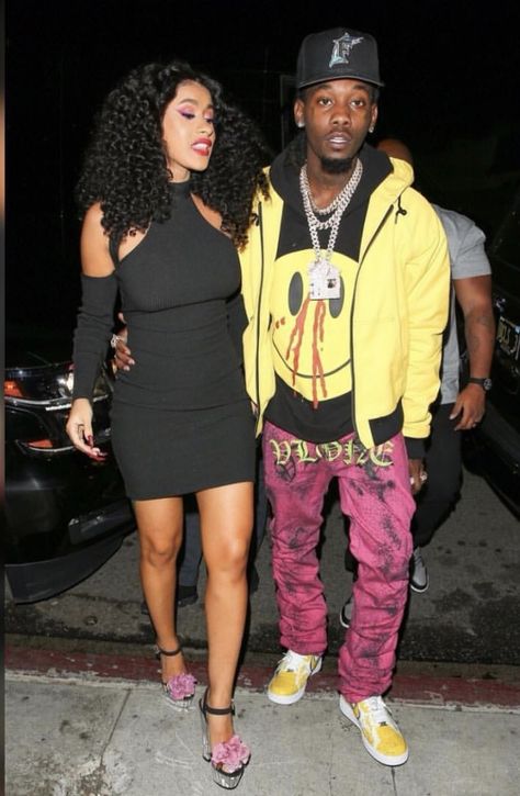 Cardi B and Offset Offset Rapper, Cardi B Offset, Cardi B And Offset, Cardi B Pics, Cardi B Photos, Black Presents, Hot Tamale, Ballet Dance Videos, Bronx New York