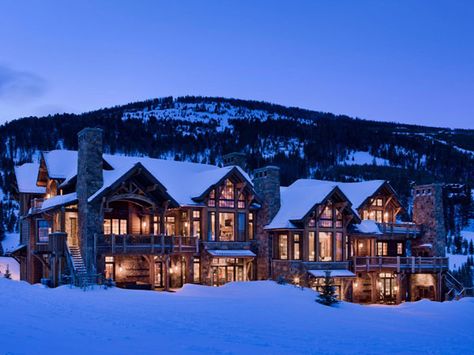 Slopeside Chalets is a picturesque two-storey ski lodge located in the exclusive Yellowstone Club in Big Sky, Montana Ski Chalet Exterior, Chalet Exterior, Cabin Mansion, Big Sky Country, Winter Cabin, Ski Chalet, Mountain Homes, Mountain Retreat, Luxury Homes Dream Houses