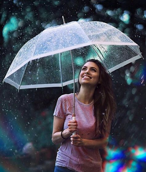 Brandon Woelfel, Umbrella Photography, Rain Photo, Autumn Rain, Rain Photography, 인물 사진, Senior Pics, Positano, Photoshoot Inspiration