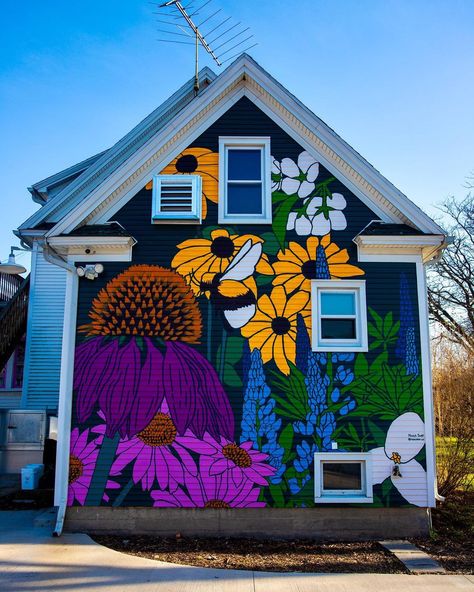 Murals of Grand Rapids on Instagram: “Artist: @rosecolor.co Location: @new.city.neighbors 1115 Leonard St NE, Grand Rapids, MI 49503 Artist Mariah Rose Scott created this…” Rose Scott, Exterior Murals, Floral Mural, Garden Mural, Flower Mural, Murals Street Art, Grand Rapids Mi, Mural Wall Art, Exterior House