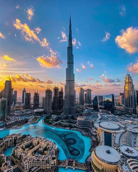 Burj Khalifa Photography, Habibi Come To Dubai, Dubai Photography, Luxury Resort Hotels, Dubai Tourism, Dubai Architecture, الإمارات العربية المتحدة, Dubai Vacation, Dubai Aesthetic