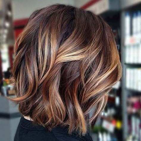 Tortoiseshell Balayage Lob Hair Color Ideas For Brunettes Short, Rambut Brunette, Brunette Balayage, Brown Hair With Blonde Highlights, Hair Color For Women, Balayage Brunette, Penteado Cabelo Curto, Brown Blonde Hair, Summer Hair Color