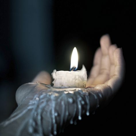 Waiting..... Photography by wind_of_ the_ southern_ sea. #Candle #Wax #Light #Hand #Melting Wow Photo, Yennefer Of Vengerberg, Candles Photography, Photographie Portrait Inspiration, Maasai, Melting Candles, Dark Beauty, Dark Art, Photography Inspiration