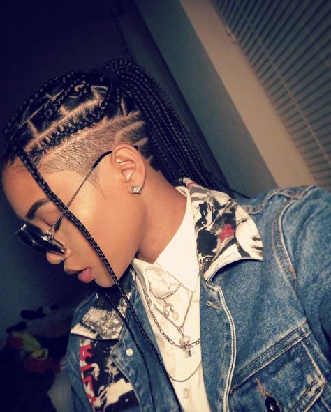 Stud Hairstyles Braids, Stud Braid Hairstyles, Studs Hairstyles, Stud Hairstyles, Beyonce Hair, Braids With Shaved Sides, Shaved Side, Shaved Hair Designs, Shaved Side Hairstyles