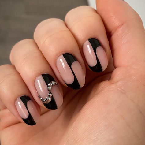 Short Nails Art, Nail Art Brushes, Crystal Nails, Short Nails, Black Art, Nail Art Designs, Cute Nails, Nail Art, Nails