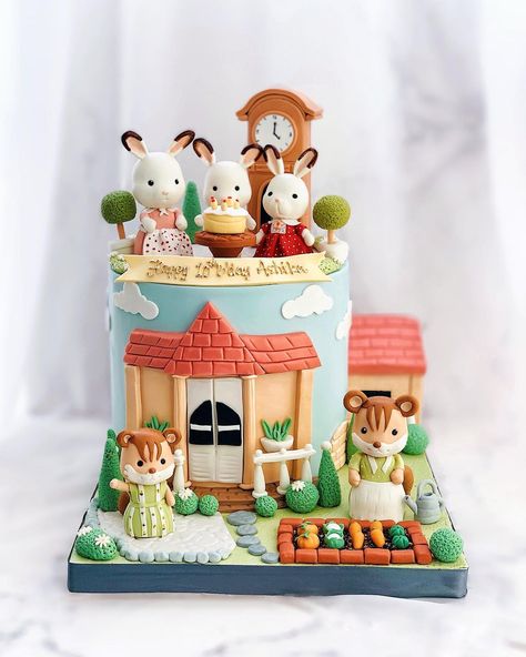 @whiskandsugar.cakery shared a photo on Instagram: “Sylvanian Families 🧡” • Aug 23, 2021 at 11:52am UTC Cake Designs For Kids, 10 Birthday Cake, Family Cake, Girly Cakes, Kawaii Dessert, Cake Topper Tutorial, Art Cake, 1st Birthday Cakes, Sylvanian Family