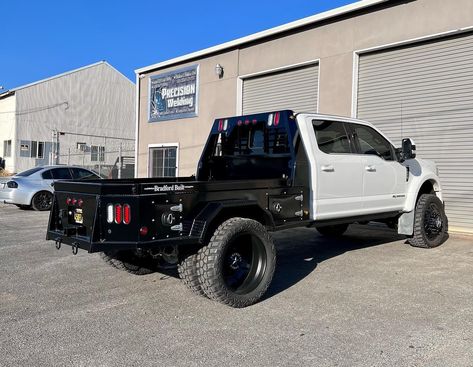 Ford Dually Flatbed, F350 Flatbed, Dully Trucks, F450 Dually, Flatbed Truck Ideas, Flatbed Dually, Dually Flatbed, Ford Flatbed, Custom Truck Flatbeds