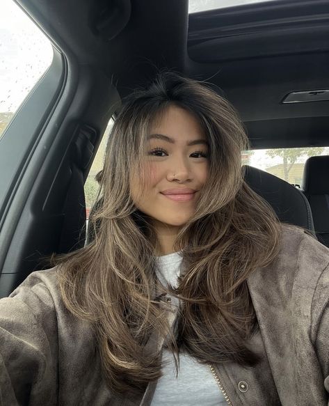 Asian Hair Blonde Highlights, Honey Brown Balayage, Asian Hair Inspo, Asian Brown Hair, Asian Hair Dye, Brown Sugar Hair, Asian Hair Highlights, Brown Sugar Shaken Espresso, Balayage Asian Hair