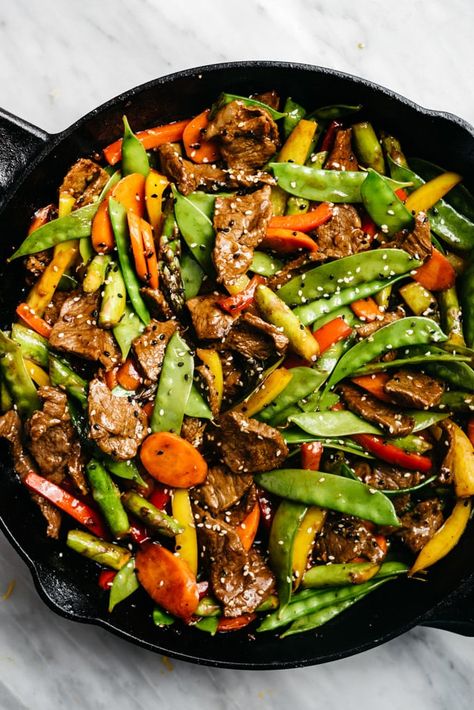 Rainbow Veggies, Steak Stir Fry, Healthy Beef, Diner Recept, Healthy Weeknight Dinners, Resep Diet, Weeknight Dinner Recipes Easy, Health Dinner, Weeknight Dinner Recipe