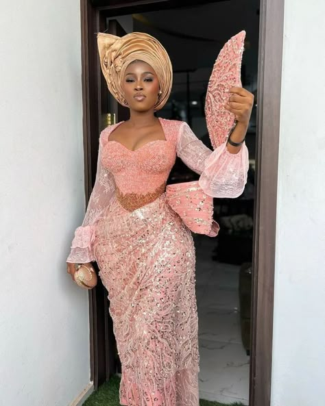 Peach Dress Outfit Wedding, Graduation Clothes, Nigerian Traditional Dresses, Asoebi Lace Styles, Lace Styles For Wedding, Nigerian Dress Styles, Aso Ebi Lace Styles, Aso Ebi Lace, Nigerian Outfits