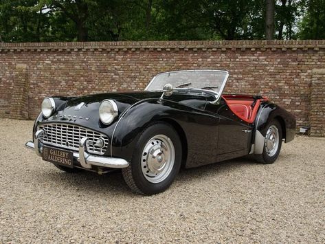 1960 Triumph TR3A Triumph Car, Triumph Motor, Triumph Sports, Triumph Tr3, Triumph Cars, Mg Cars, Car Purchase, British Sports, British Sports Cars