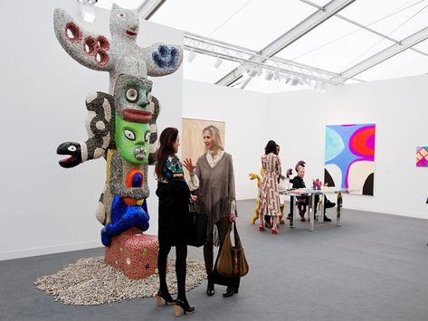 FRIEZE ART FAIR LONDON | THE UNTITLED MAGAZINE Frieze London, Frieze Art Fair, Colorful Aesthetic, Art Fairs, The Zone, Art And Culture, England Uk, D 2, Art Fair