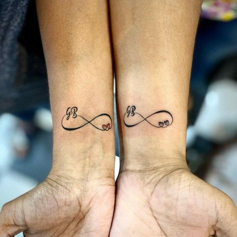 Marriage Tattoo Ideas, Anniversary Tattoos, Skull Couple Tattoo, Married Couple Tattoos, Marriage Tattoos, Infinity Couple Tattoos, Tattoos Finger, Anniversary Tattoo, Couple Instagram