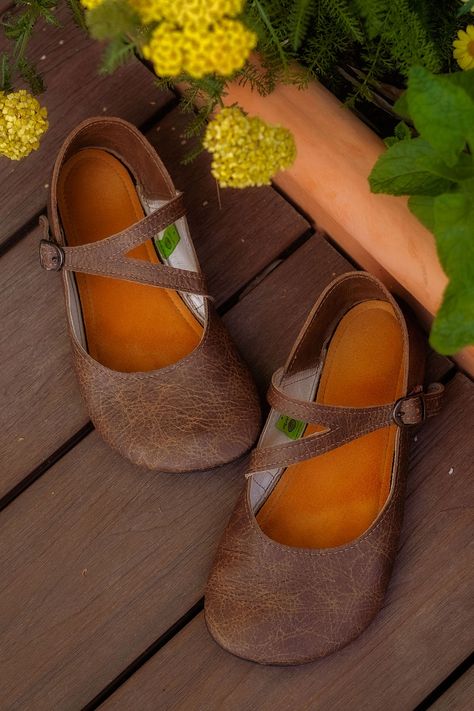 Softstar Shoes - Minimal, Zero-Drop Leather Shoes Made in the USA Softstar Shoes, Zero Drop Shoes, Duck Shoes, Summer Wishlist, Shoes Boots Heels, Best Shoes, Wardrobe Inspiration, Boots Heels, Happy Healthy