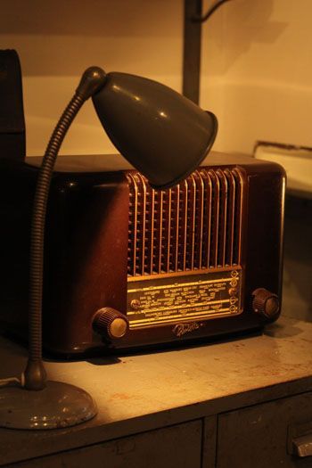 Old Radio, Radio Vintage, Old Time Radio, Retro Radio, Antique Radio, Old Radios, Old Music, Vintage Radio, Old Tv