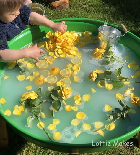 Outdoor Play Activities, Water Play Activities, Potion Making, Sunshine Flowers, Water Ideas, Sand Tray, Sand Pit, Eyfs Activities, Water Tray