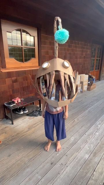 Anglerfish Costume Diy, Diy Cardboard Halloween Costumes, Halloween Costumes Cardboard, Anglerfish Costume, Cardboard Halloween Costumes, Angler Fish Costume, Cardboard Box Costume, Cardboard Costumes, Sea Creature Costume