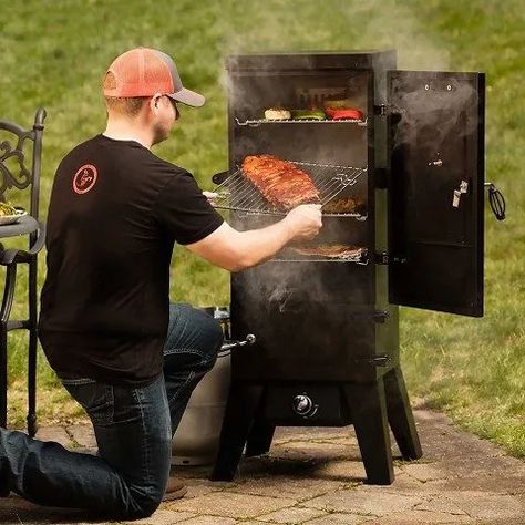 Propane Smoker Recipes, Stuff To Grill, Small Smoker, Propane Smokers, Gas Smoker, Backyard Entertainment, Bbq Appetizers, Stove Top Grill, Best Smoker