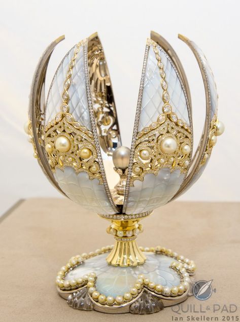 The Fabergé Pearl Egg opens to reveal the rare 12.17-carat grey pearl inside Fancy Eggs, Fabrege Eggs, Egg Artistry, Faberge Jewelry, Faberge Egg, Egg Crafts, Faberge Eggs, Egg Art, Egg Decorating