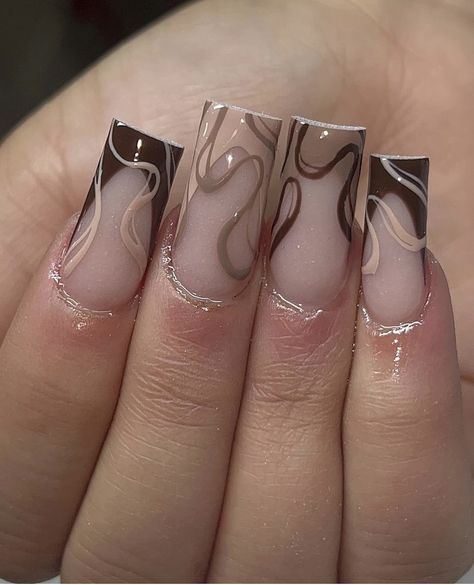 Acrylic Nails For New York, Nail Inspo Square Long, New York Nails, Carcase Iphone, Brown Acrylic Nails, Brown Nail, Girly Acrylic, Girly Acrylic Nails, Fall Acrylic Nails