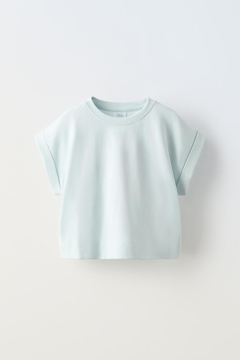 CUFFED SLEEVE T-SHIRT Cheap Light Blue Gap Tops, Zara Tshirt Women, Cute White Shirt, Preppy Tops, Casual Preppy Outfits, Cuffed Sleeve, Zara Shirt, Cute Preppy Outfits