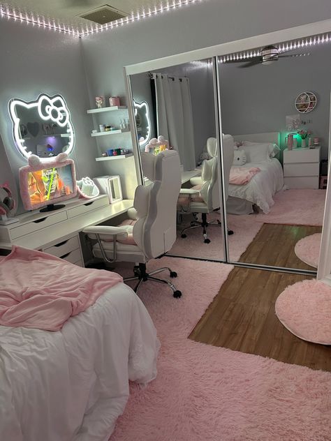 Cute Small Spaces Room Ideas, Bedrppm Ideas, Glass Nightstand Bedrooms, Small Bedroom Ideas With Vanity, Vanity And Pc Setup, Room Inspo With Vanity, Hello Kitty Teen Room, Vanity And Desk Combo Ideas Bedrooms, Aesthetic Room Vanity