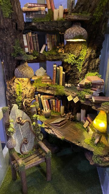 Bookshop Decor, Forest Book Nook, Fae House, Book Diorama, Miniature Kits, Casa Hobbit, Forest Room, Room Box Miniatures, Fairy Bedroom