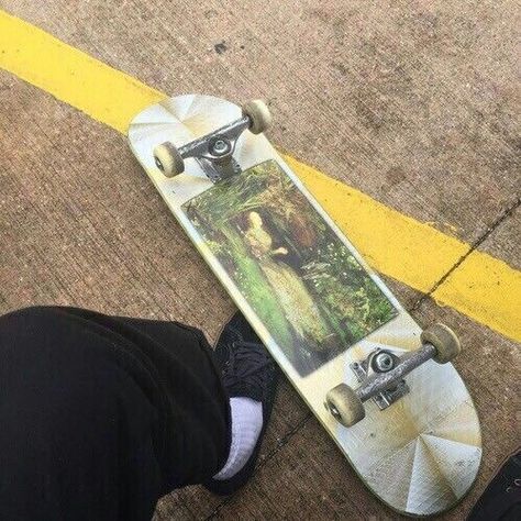 Skater Boi, Skate Vibes, Skateboard Aesthetic, Skater Vibes, Skating Aesthetic, Skateboard Photography, Skater Boys, Skater Aesthetic, Skateboard Design